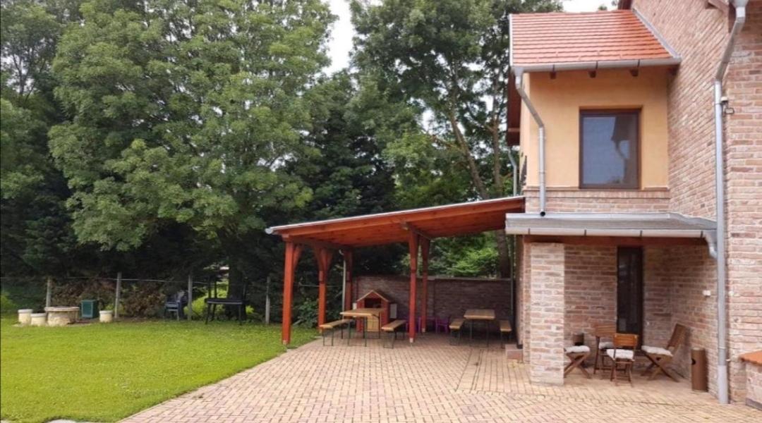 Niki Apartman Jula Exterior foto