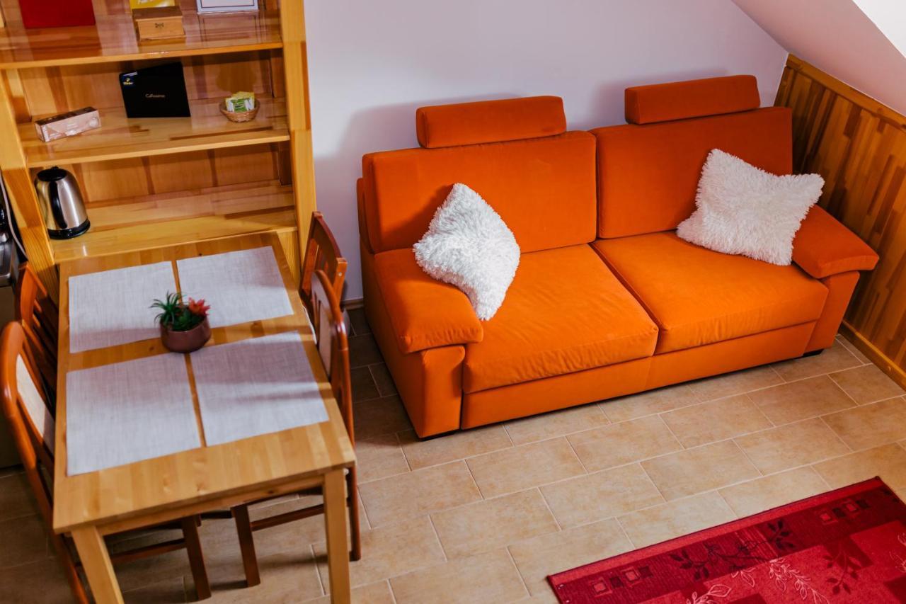Niki Apartman Jula Exterior foto
