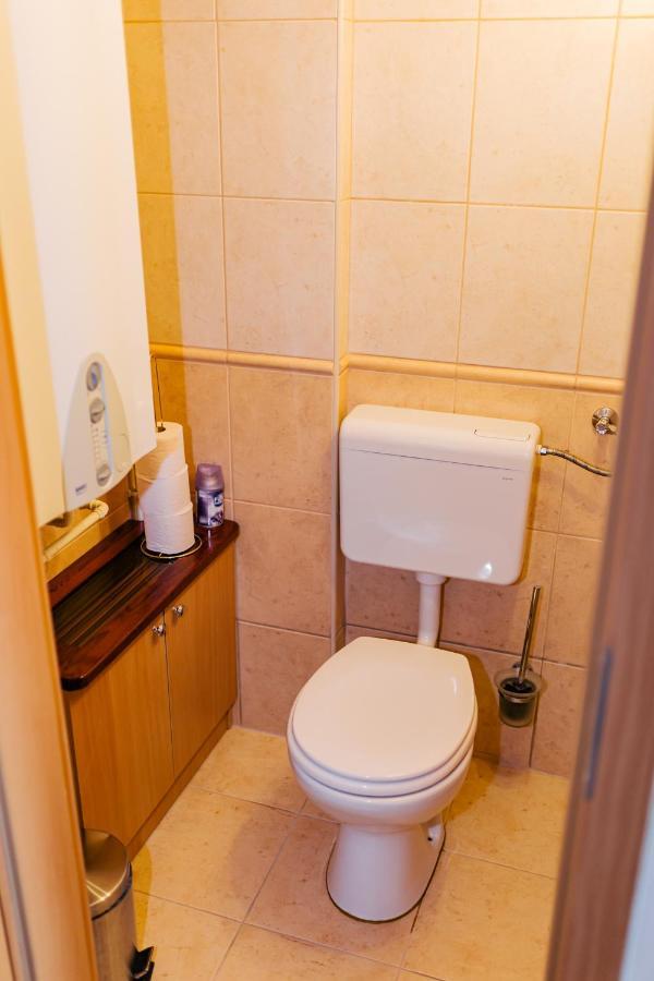 Niki Apartman Jula Exterior foto
